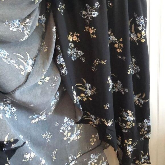 Chelsea Studio Black Floral Sleeveless High Low Dress With Elastic Waist & V-Nec - Picture 4 of 8